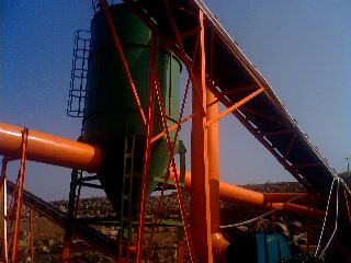 湖南婁底懷民碎石場(chǎng)--JH-400反吹布袋除塵器